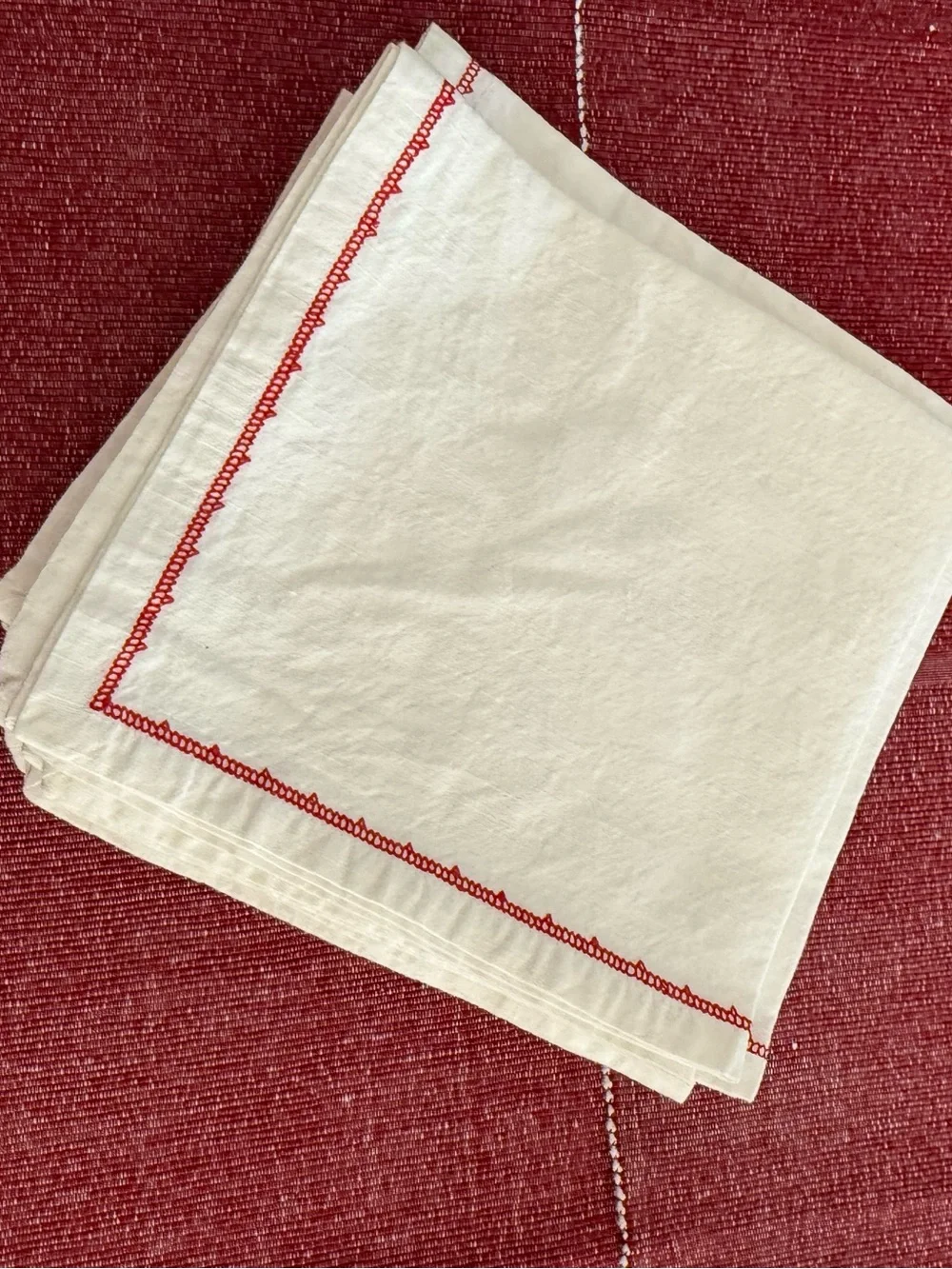 Hearth & Hand White Cotton Square Cloth Napkins with Red Stitched Border